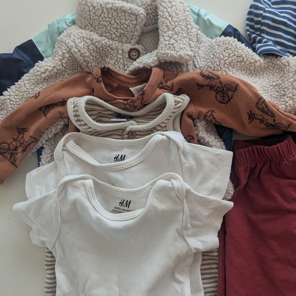 Baby Clothing Bundle with Kate Quinn Hats H&M Organic Cotton 0-3 Months - Picture 2 of 10